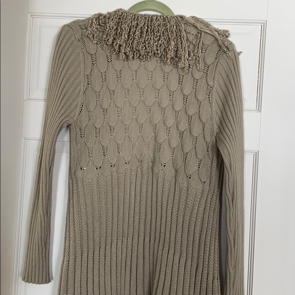 Sweater - Picture 2 of 4